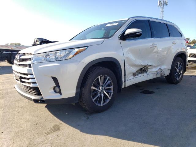 2017 Toyota Highlander SE