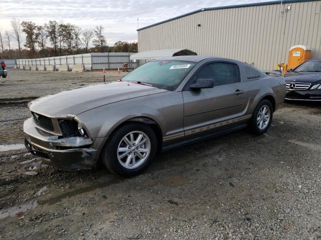 2005 Ford Mustang 