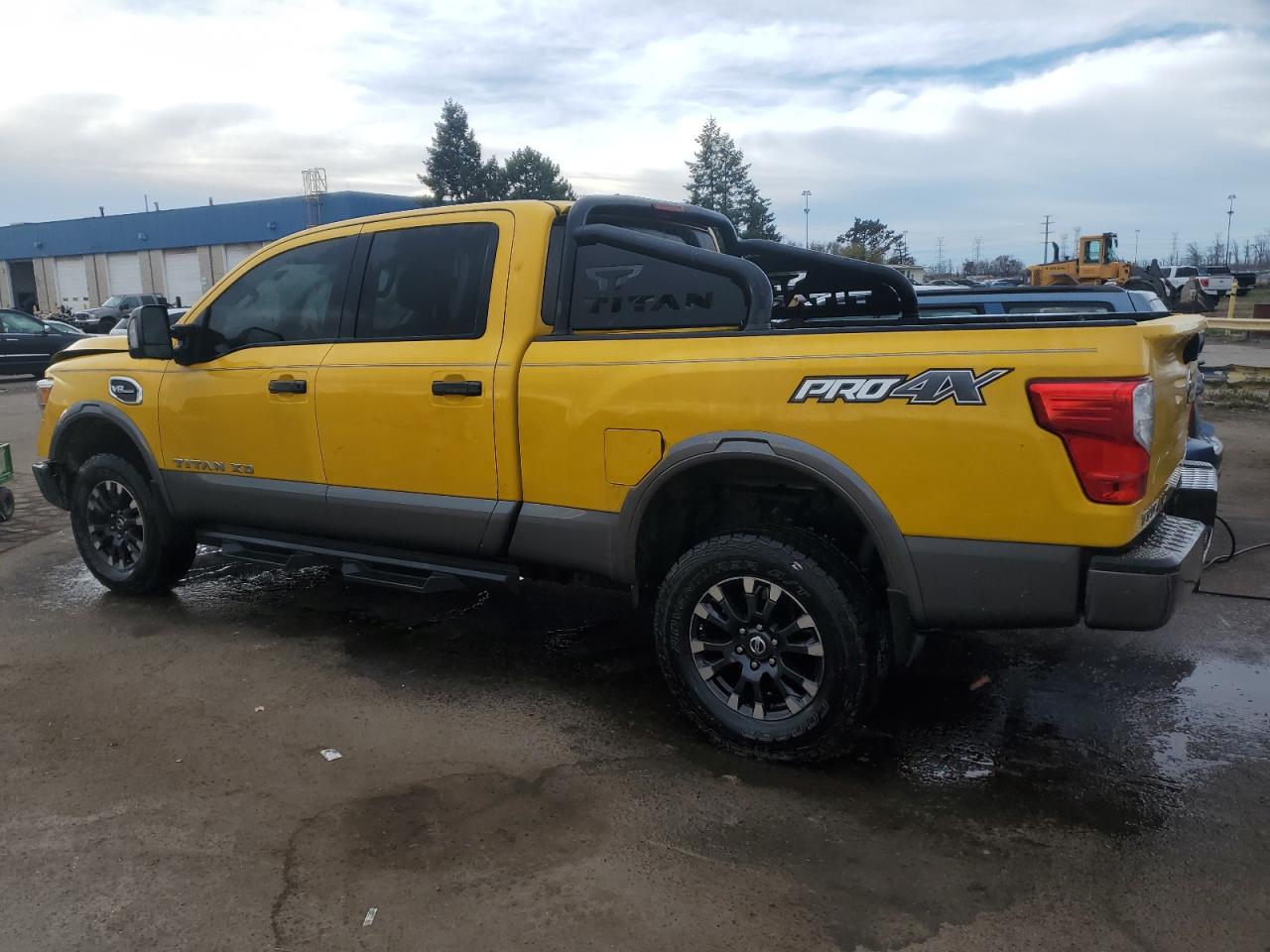 2017 Nissan Titan Xd Sl vin: 1N6AA1F47HN551877