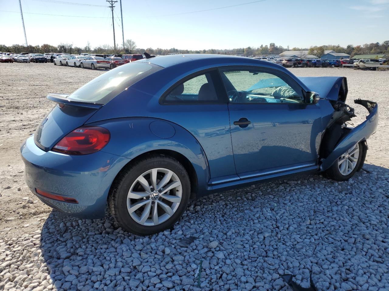 2017 Volkswagen Beetle 1.8T vin: 3VWF17AT7HM628507