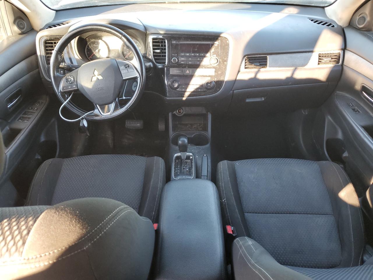 JA4AD2A36GZ048244 2016 Mitsubishi Outlander Es