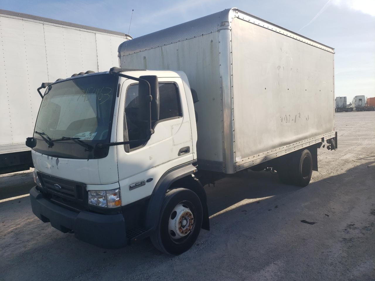2006 Ford LCF Base