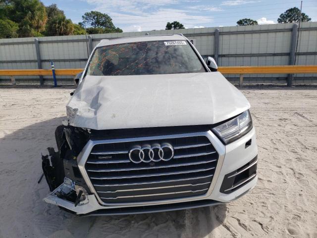 VIN WA1LHAF72KD025455 2019 Audi Q7, Premium Plus no.5