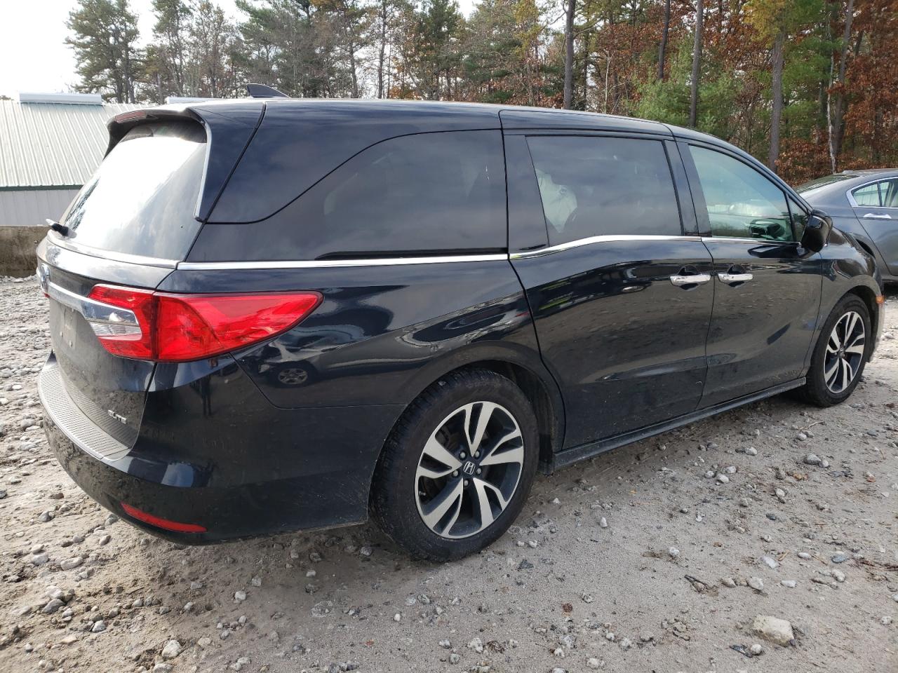 5FNRL6H91KB043822 Honda Odyssey EL 3