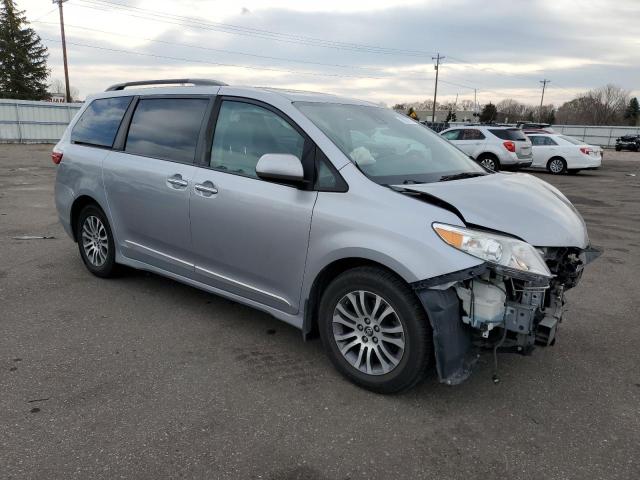 5TDYZ3DCXJS914818 | 2018 TOYOTA SIENNA XLE