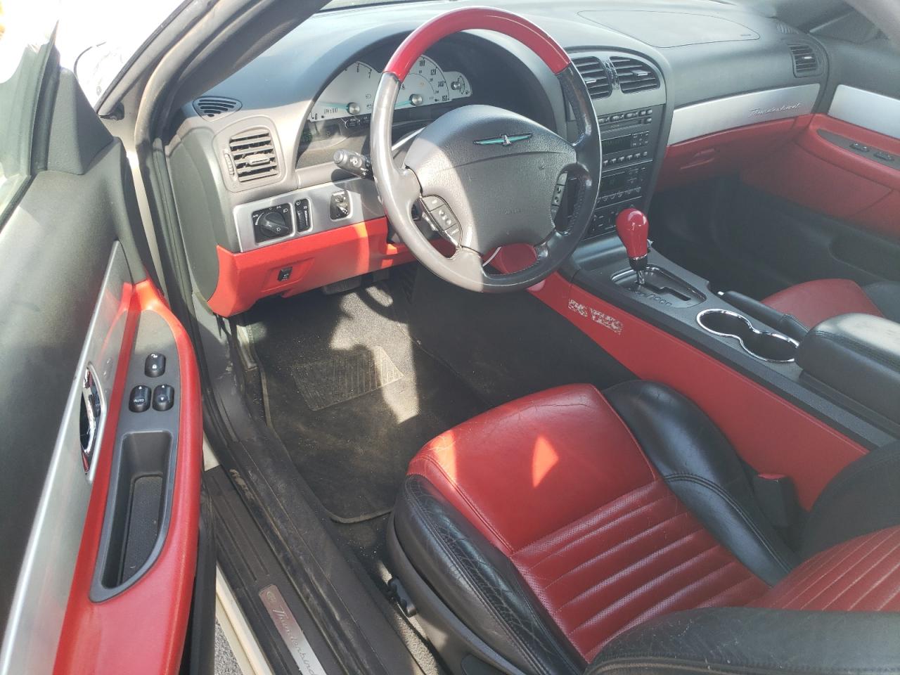 1fahp60a62y126030 1FAHP60A62Y126030 2002 Ford Thunderbird