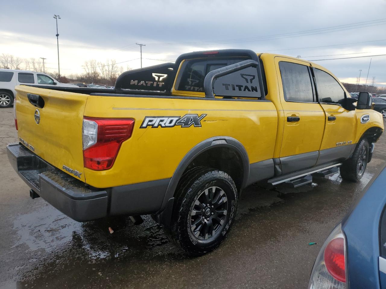 2017 Nissan Titan Xd Sl vin: 1N6AA1F47HN551877