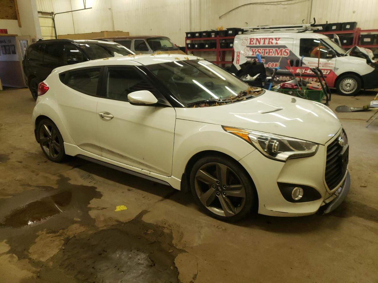 KMHTC6AE9FU237617 2015 Hyundai Veloster Turbo