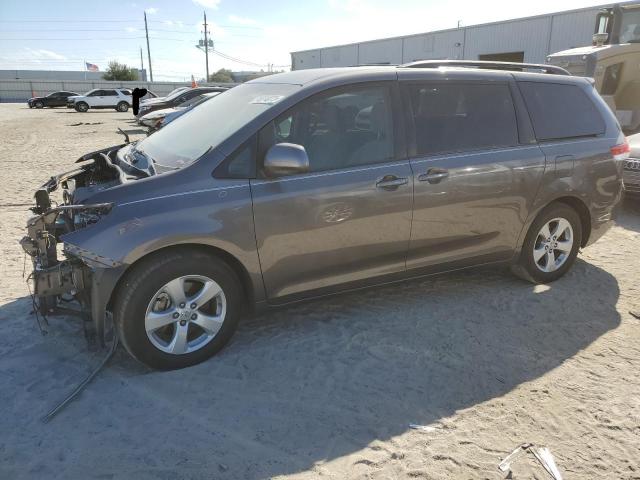 2012 Toyota Sienna LE