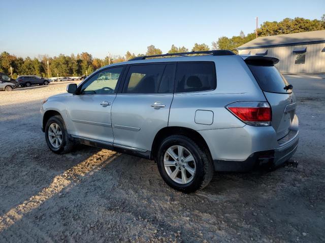 VIN 5TDBK3EH9DS261567 2013 Toyota Highlander, Base no.2