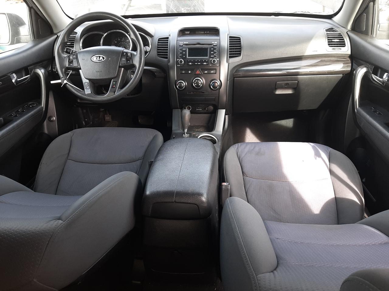 2012 Kia Sorento Base vin: 5XYKTDA20CG225363