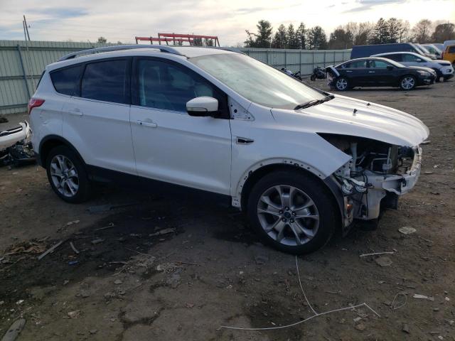 1FMCU9J92EUD71031 Ford Escape Titanium