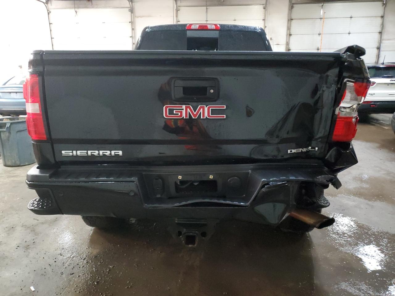 2016 GMC Sierra K2500 Denali vin: 1GT12UEG2GF263206