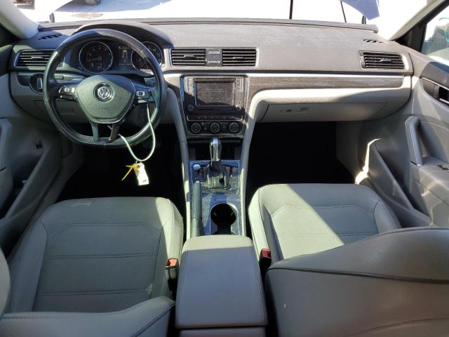 2018 Volkswagen Passat - Image 8
