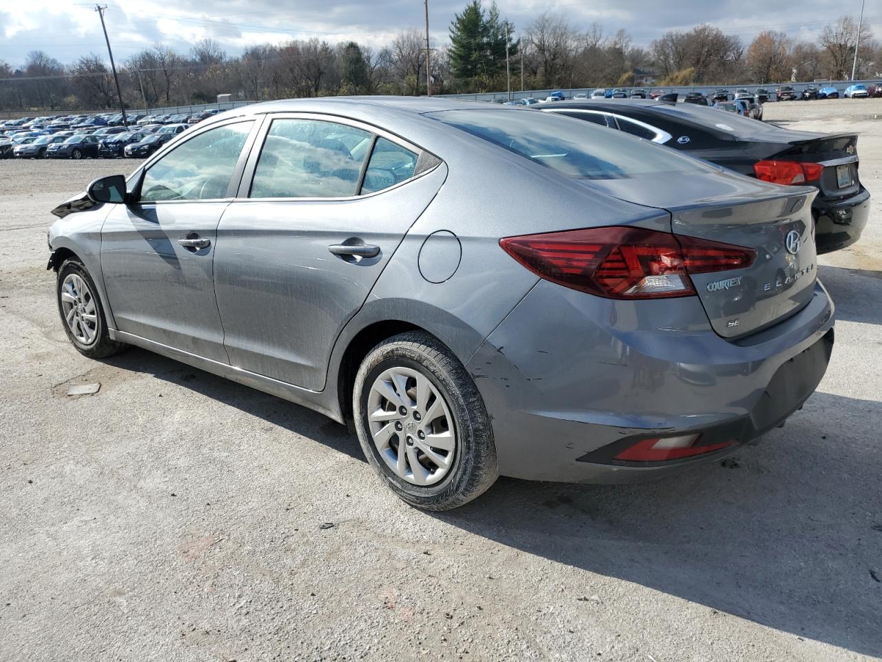 2019 Hyundai Elantra Se vin: KMHD74LF2KU833732