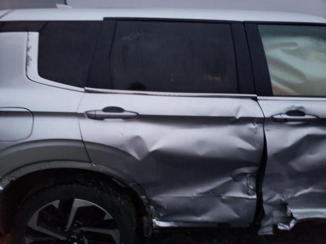  MITSUBISHI OUTLANDER 2022 Сріблястий