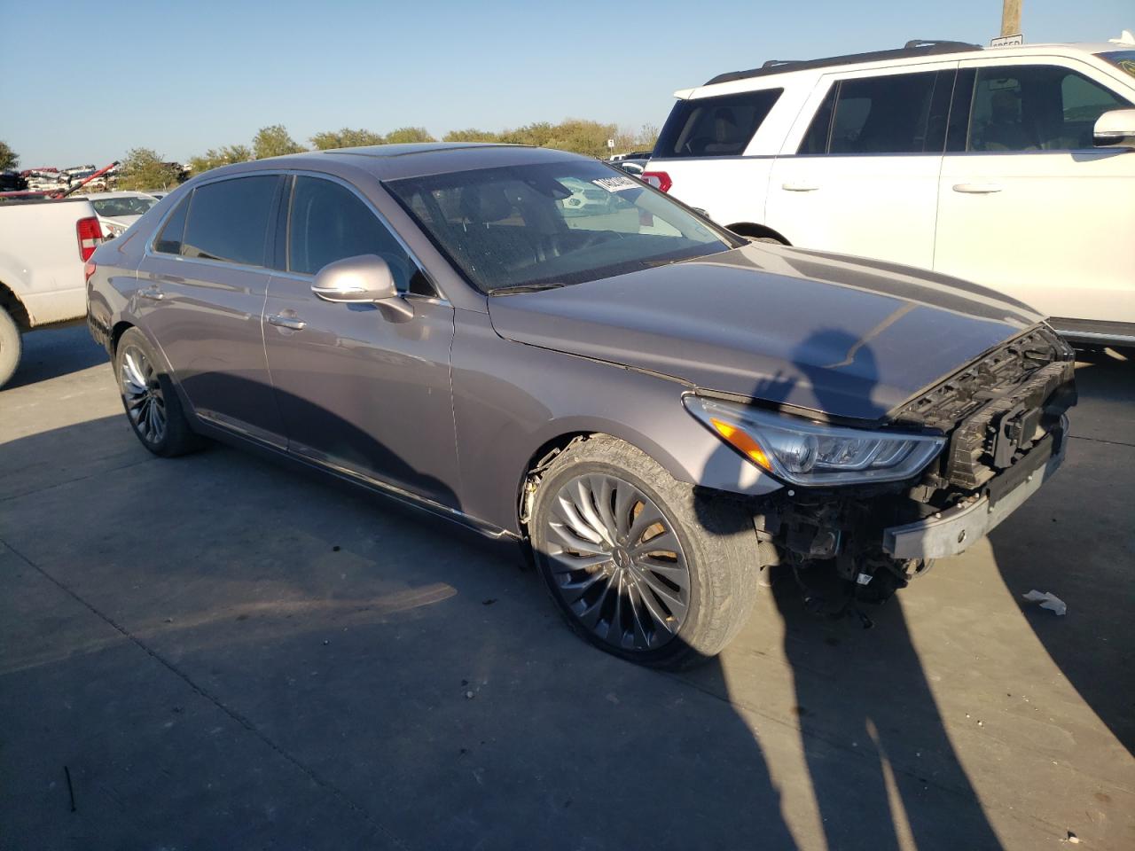 2018 Genesis G90 Ultimate vin: KMHG54JHXJU039275