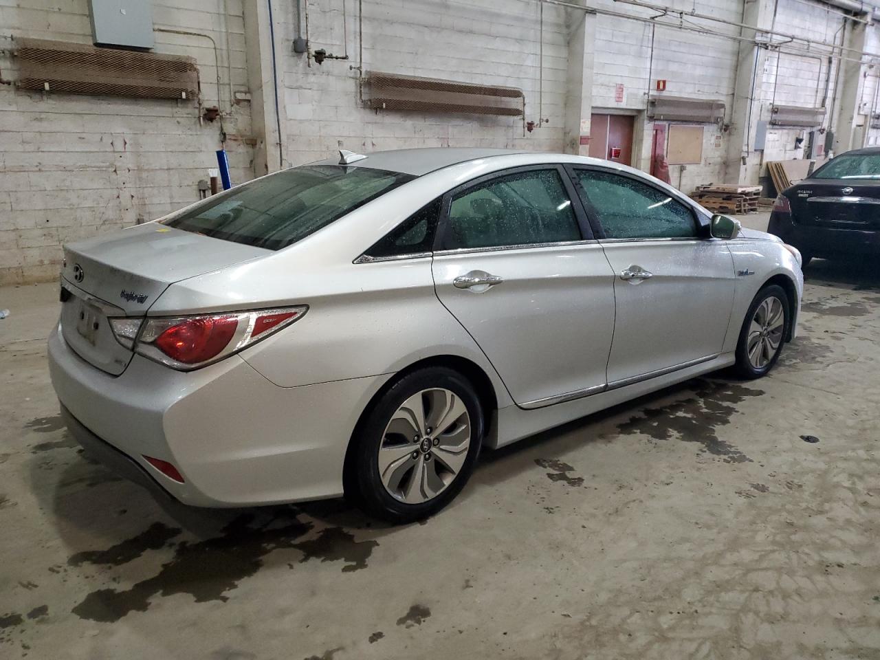 2013 Hyundai Sonata Hybrid vin: KMHEC4A43DA085417