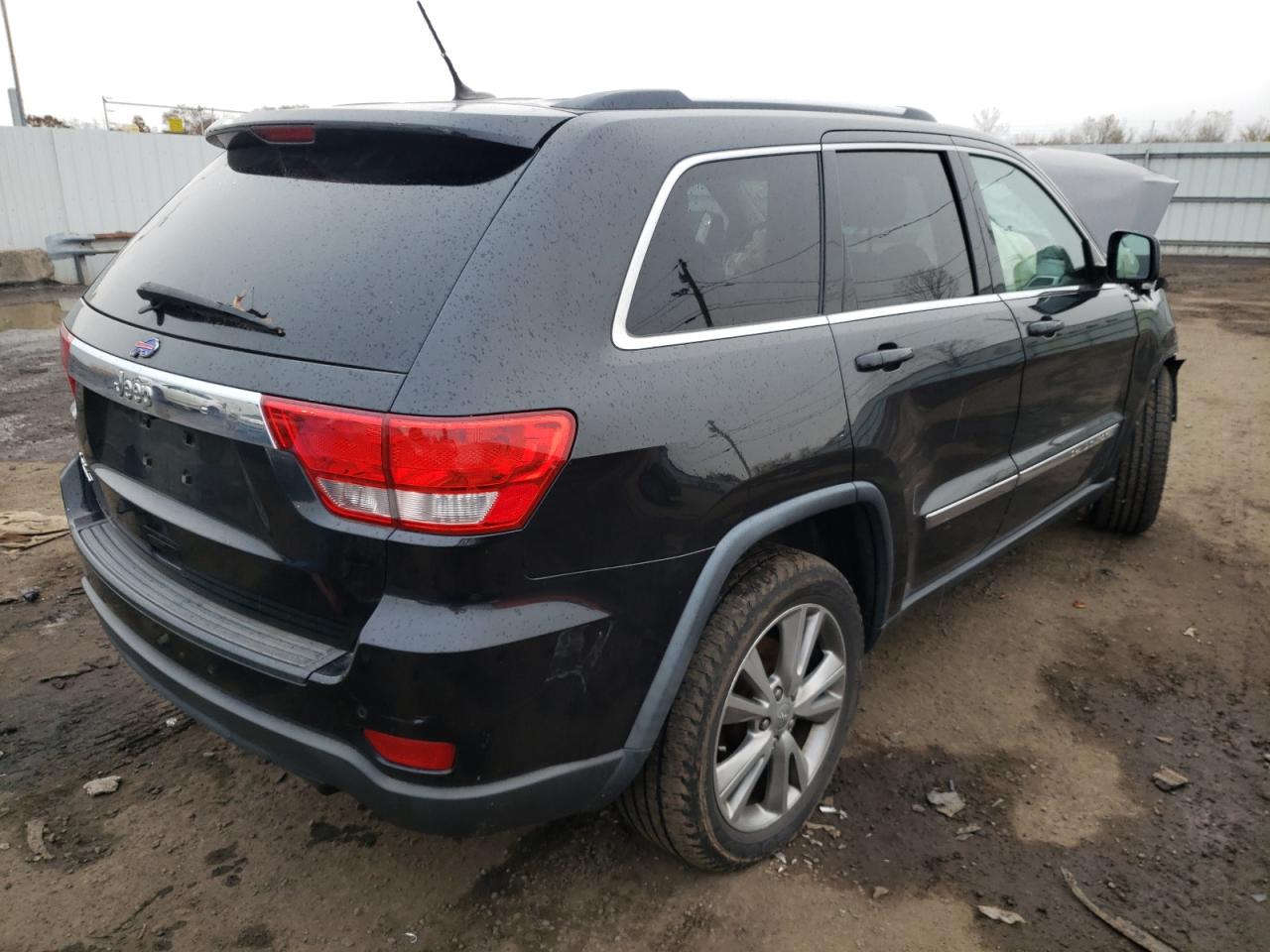 1C4RJFAG8DC582324 2013 Jeep Grand Cherokee Laredo