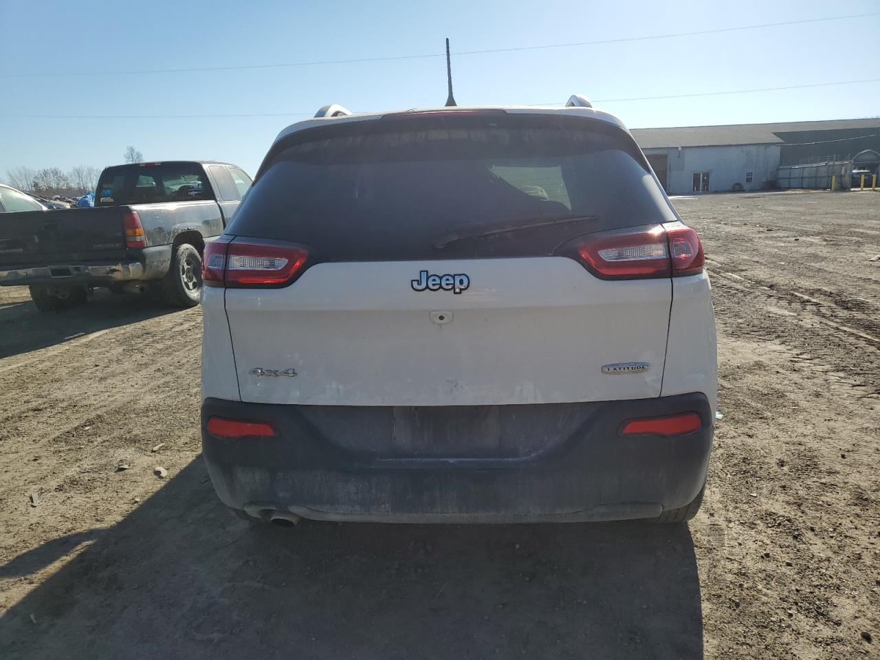 1C4PJMCB7GW366559 2016 Jeep Cherokee Latitude