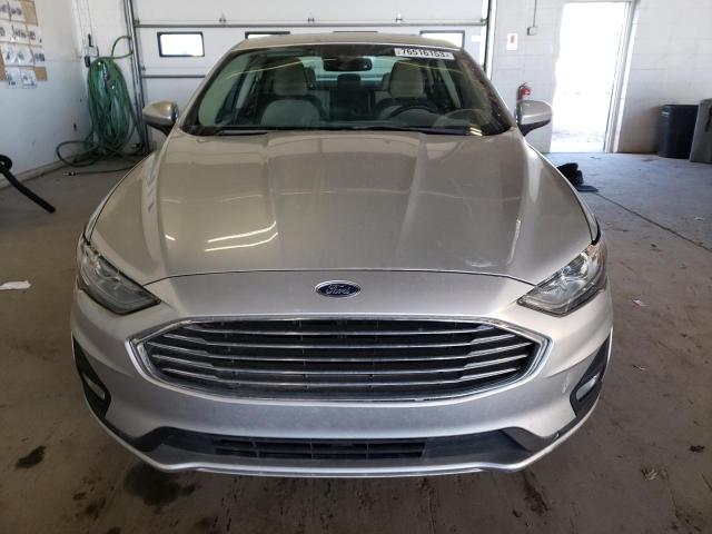 3FA6P0HD5KR229232 Ford Fusion SE 5