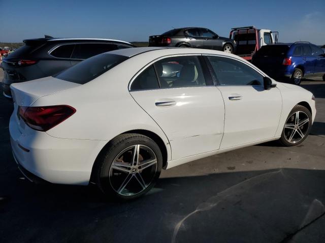 WDD3G4EB5KW021278 Mercedes-Benz A 220