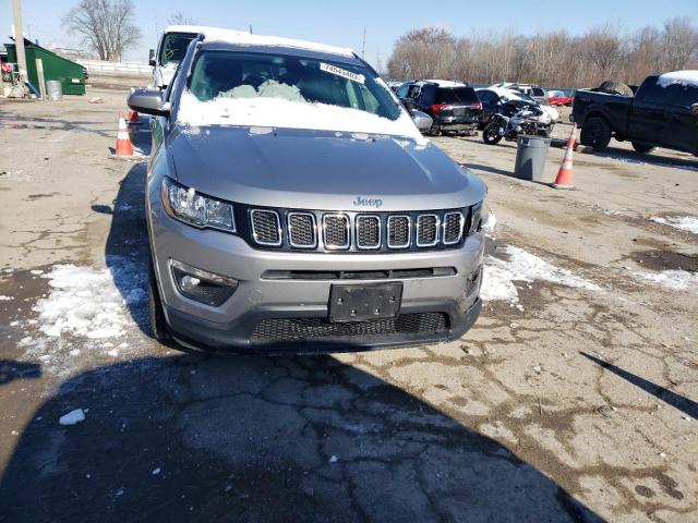 3C4NJCBB9JT440869 | 2018 JEEP COMPASS LA