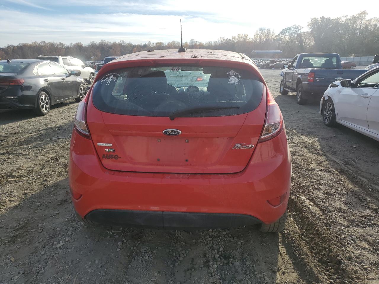 3FADP4EE8FM166691 2015 Ford Fiesta Se