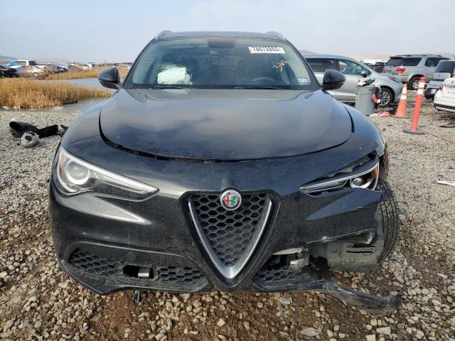 ZASFAKAN5J7B86583 | 2018 ALFA ROMEO STELVIO