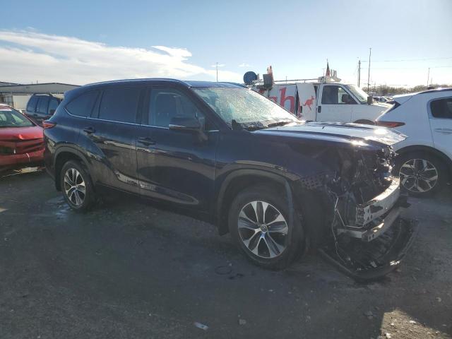 VIN 5TDHZRBH4MS071396 2021 Toyota Highlander, Xle no.4