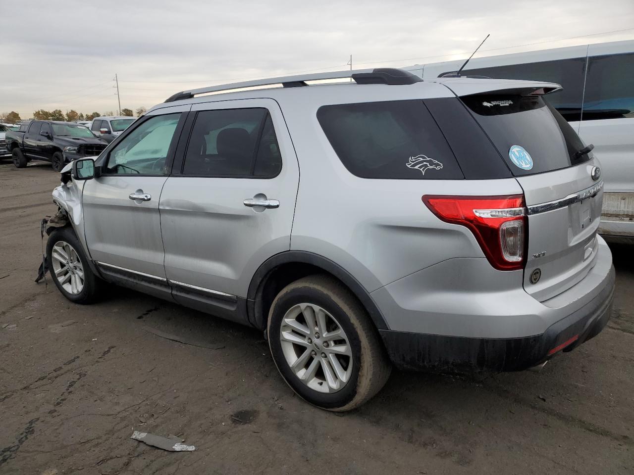 2013 Ford Explorer Xlt vin: 1FM5K8D89DGB76570