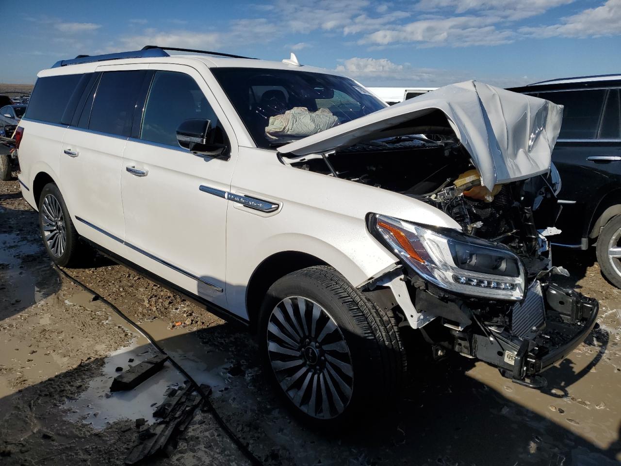 5LMJJ3LT9JEL13487 2018 Lincoln Navigator L Reserve