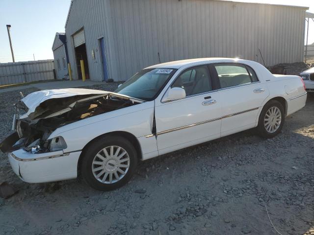 2005 Lincoln Town Car Signature