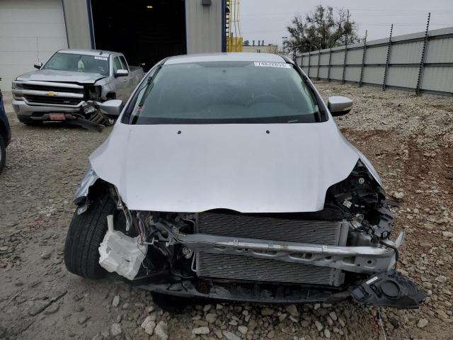 1FADP3K20HL275722 Ford FOCUS SE