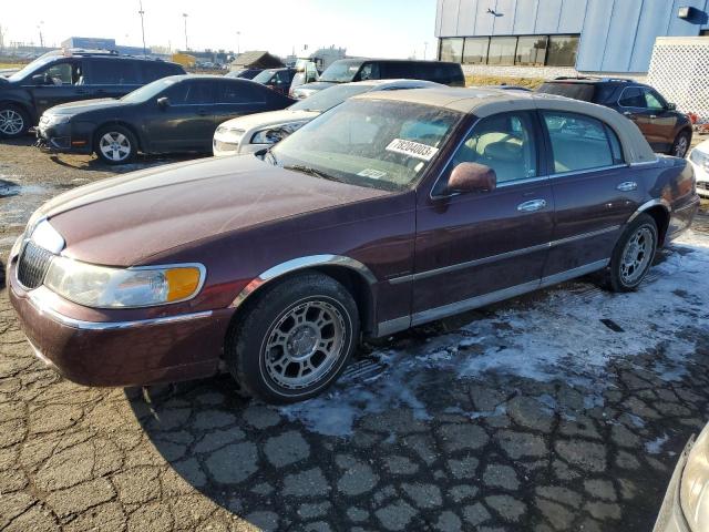 2001 Lincoln Town Car Signature