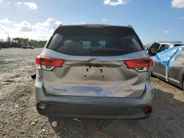 VIN 5TDZARFH1KS061556 2019 Toyota Highlander, LE no.6