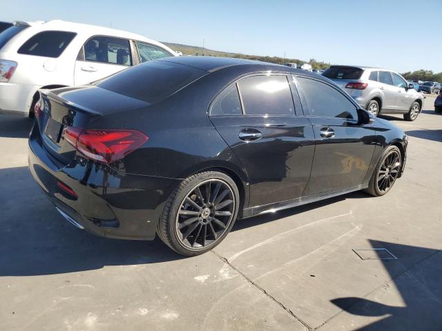 WDD3G4EB3KW026396 Mercedes-Benz A 220