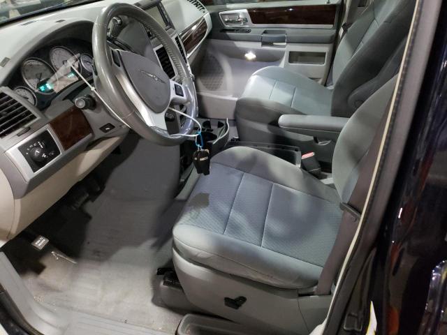 2010 Chrysler Town & Country - Image 7