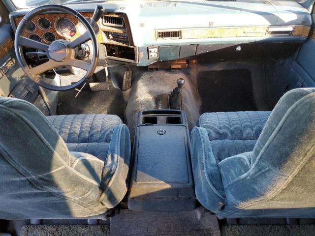 1989 Chevrolet Suburban V2500 VIN: 1GNGV26K3KF105174 Lot: 77181263