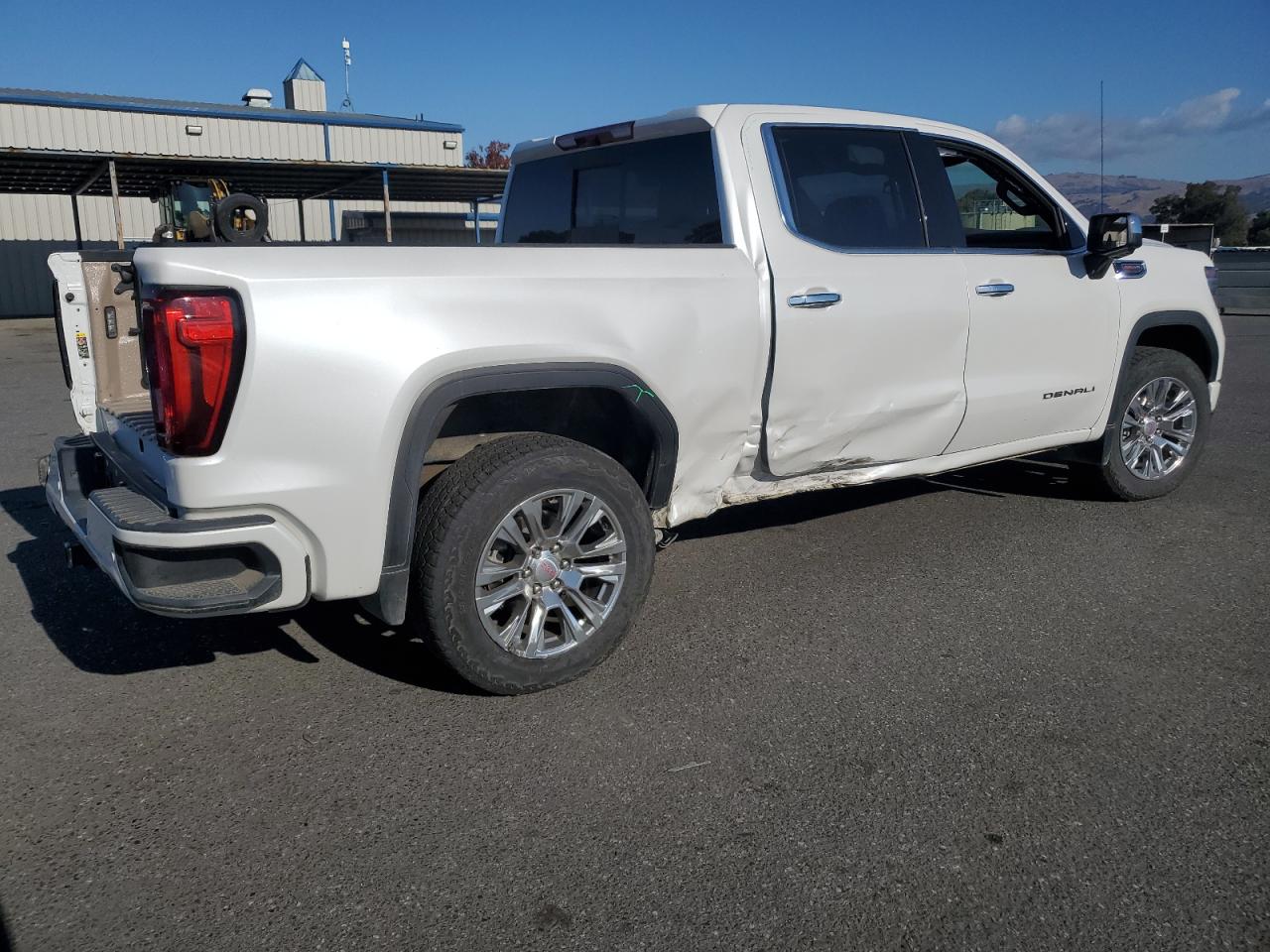 2022 GMC Sierra K1500 Denali vin: 3GTUUGEL0NG671396