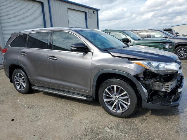 5TDKZRFH8HS517426 Toyota Highlander Se