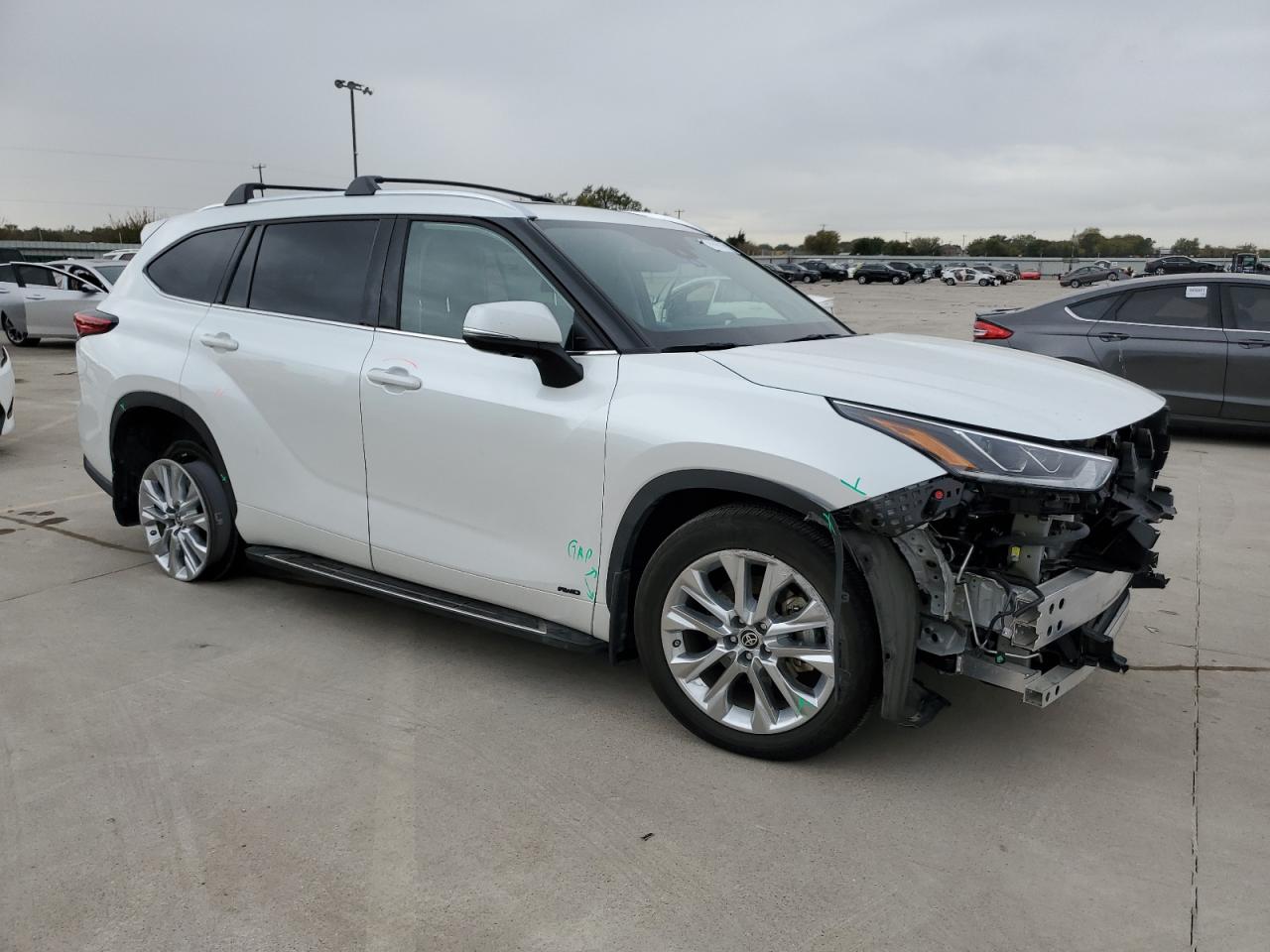 2022 TOYOTA HIGHLANDER 2.5L  4(VIN: 5TDXBRCHXNS537980