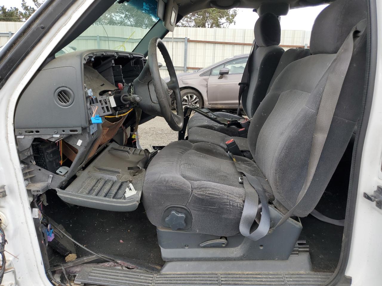 1GCEC19V62Z326837 2002 Chevrolet Silverado C1500