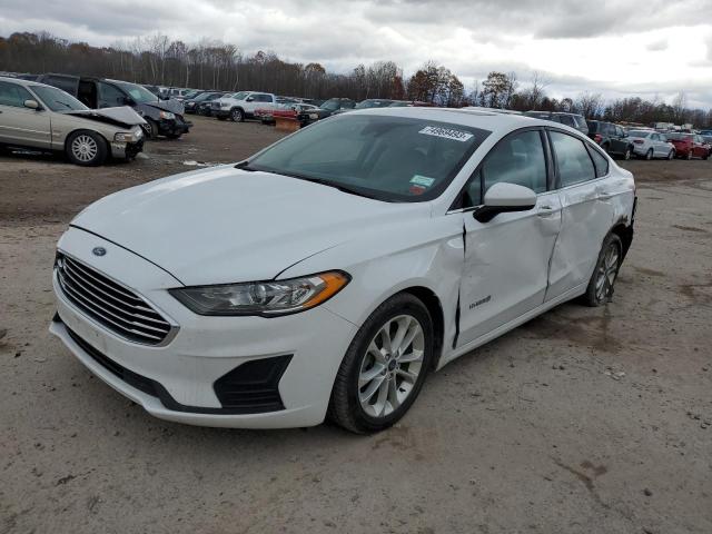 3FA6P0LU6KR118535 Ford Fusion SE