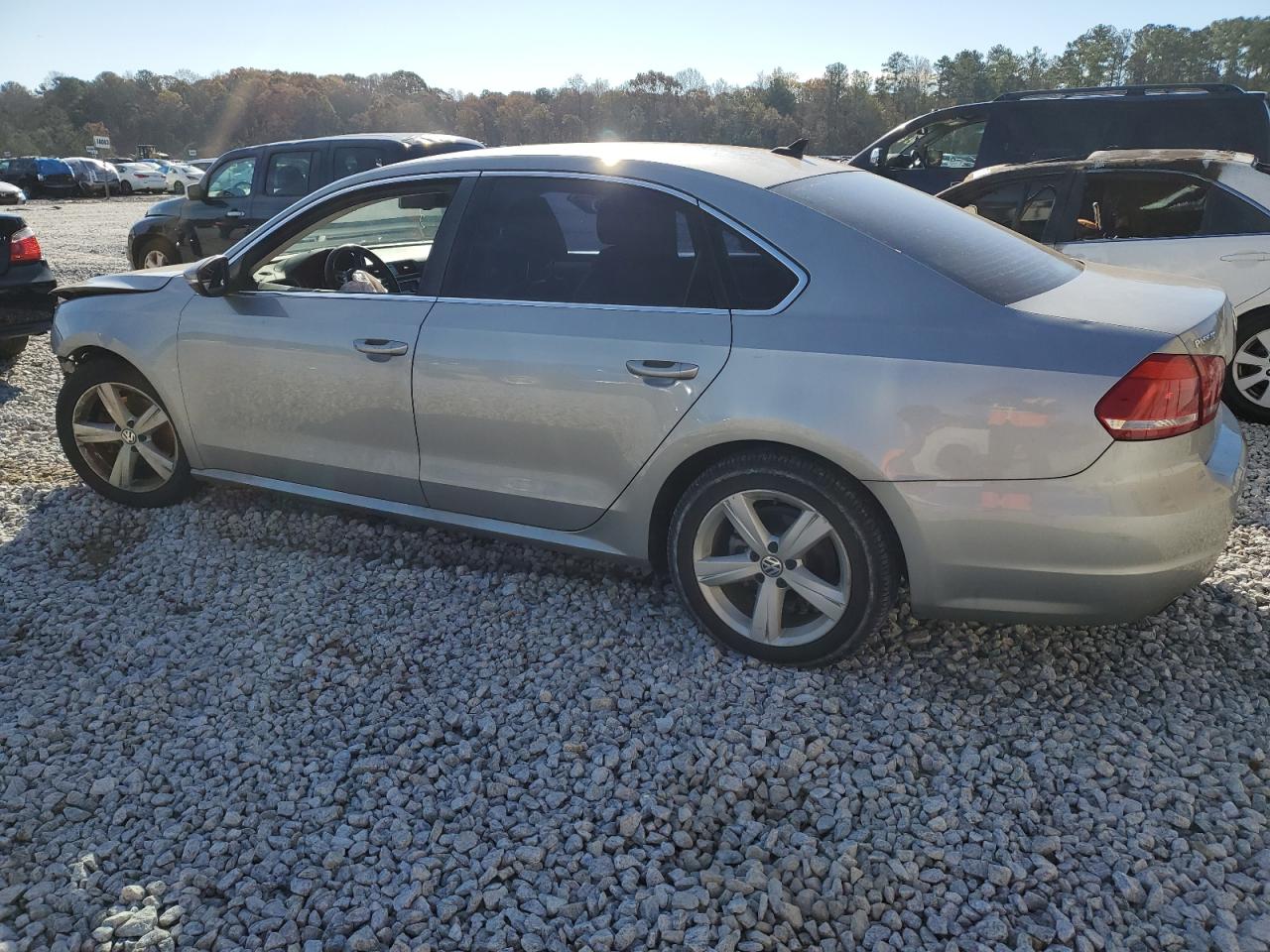 1VWBH7A37CC023763 2012 Volkswagen Passat Se