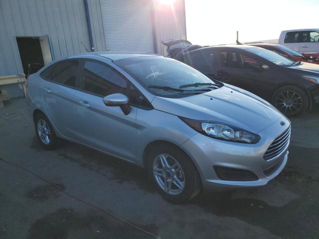 3FADP4BJ3KM147090 Ford Fiesta SE 4