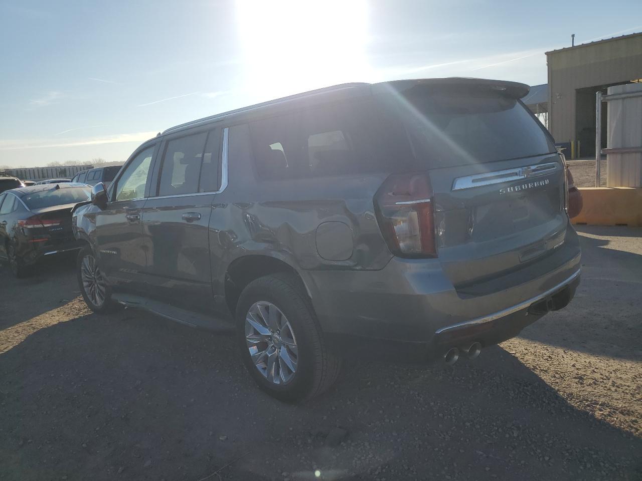 1GNSKFKD0NR156801 2022 Chevrolet Suburban Premier