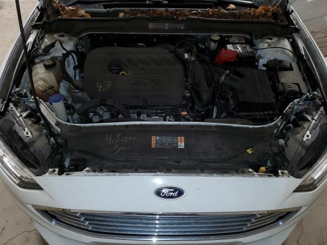 3FA6P0HD4HR136887 Ford FUSION SE