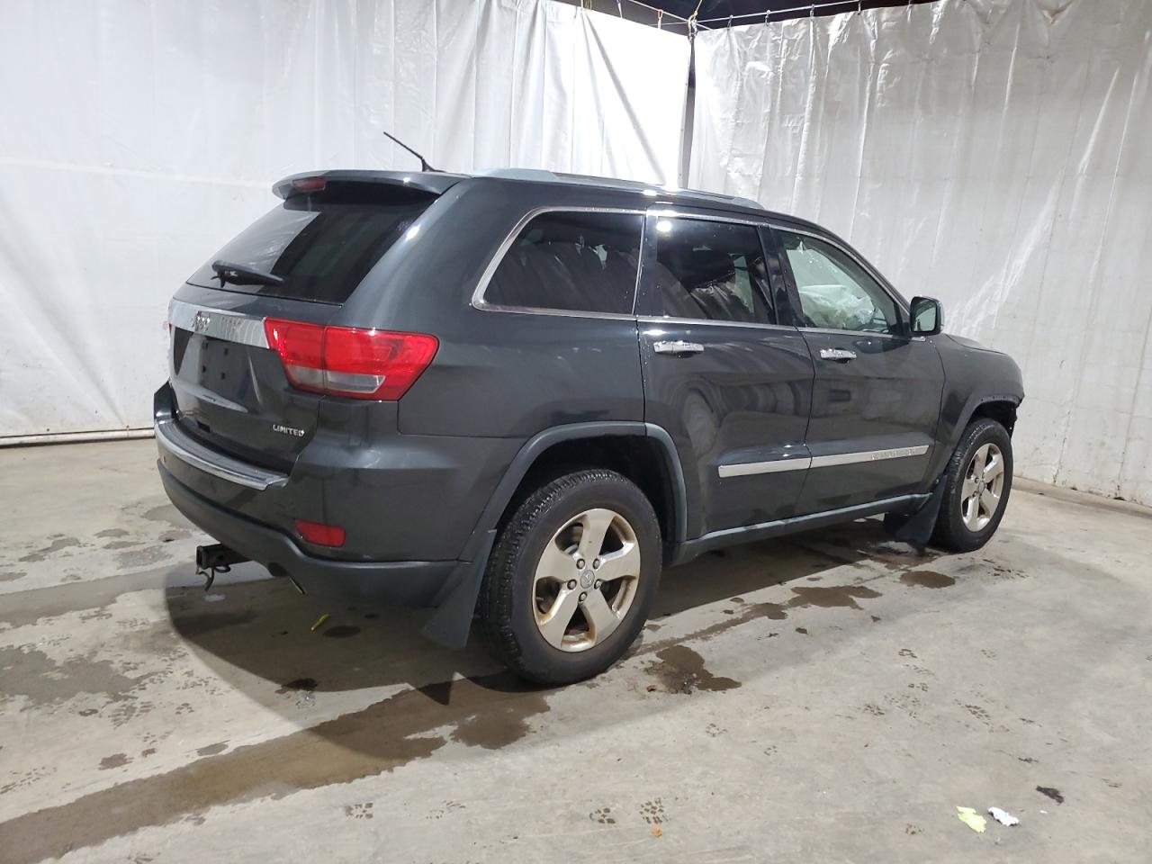 1J4RR5GG1BC701297 2011 Jeep Grand Cherokee Limited