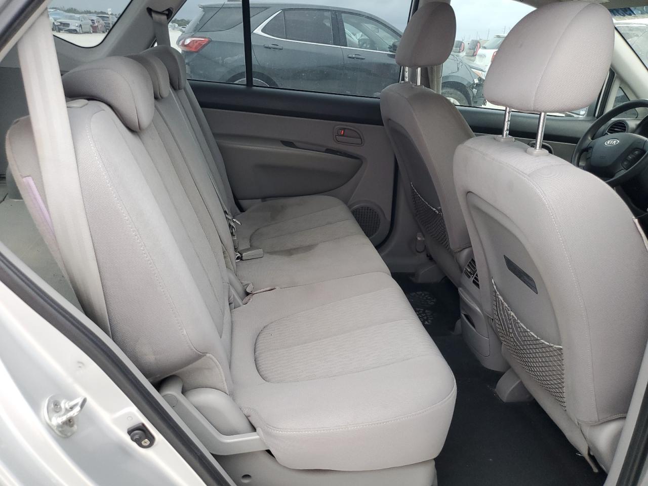 KNAFG526187149778 2008 Kia Rondo Lx KNAFG526187149778 2008 Kia Rondo Lx